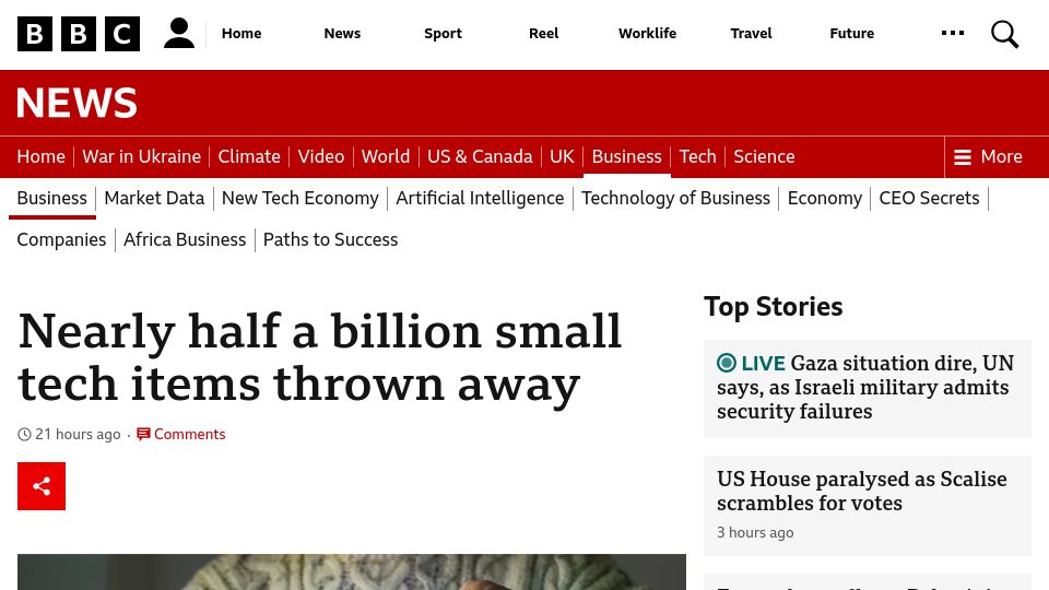 Screenshot of bbc.com: Nearly half a billion small tech items thrown away