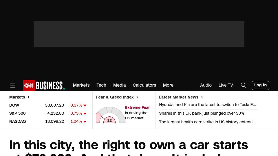 Screenshot of cnn.com: Singapore: Right to own a car costs $76,000. And that doesn't include the car