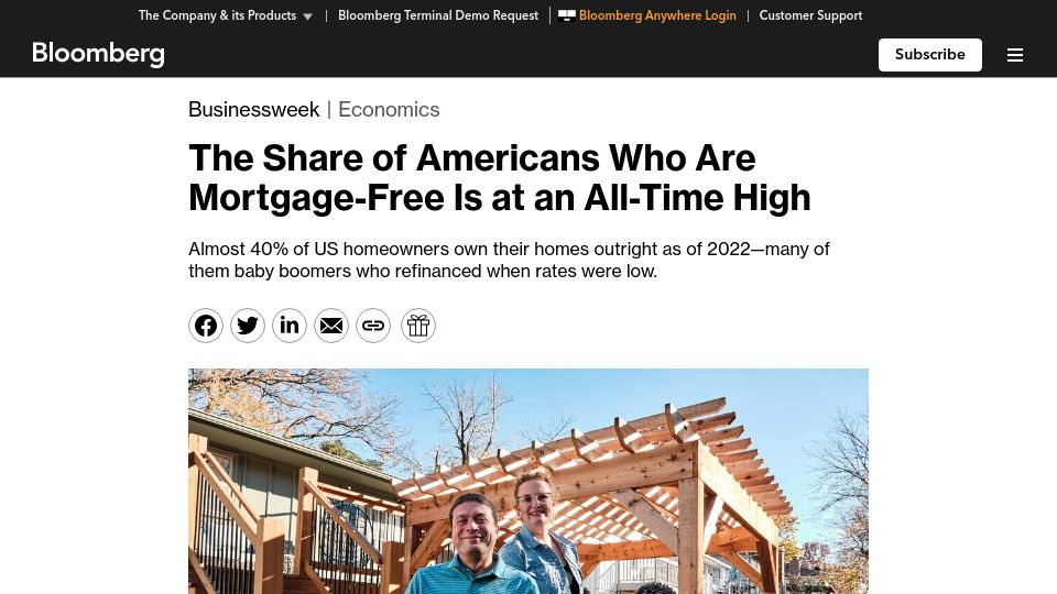 Screenshot of bloomberg.com: The share of Americans who are mortgage-free is at an all-time high