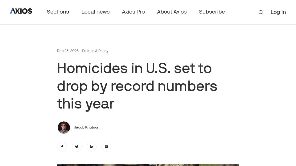 Screenshot of axios.com: Homicides in U.S. set to drop by record numbers this year