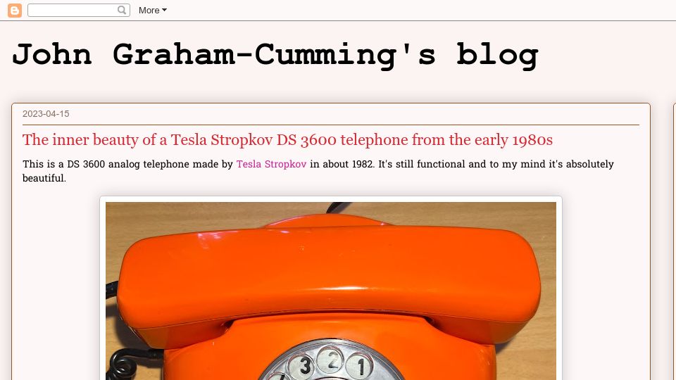 Screenshot of blog.jgc.org: The inner beauty of a Tesla Stropkov DS 3600 telephone from the early 1980s