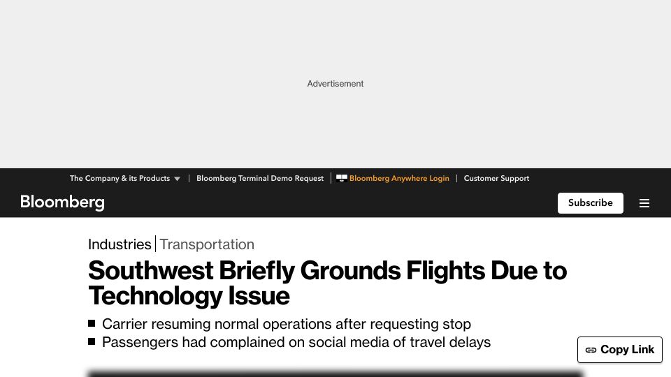 Screenshot of bloomberg.com: Southwest Airlines Halts Flight Departures Amid Technology Issue
