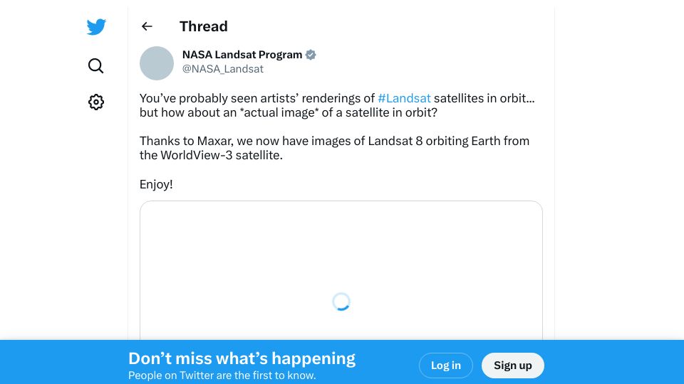 Screenshot of twitter.com: Satellite takes image of another satellite