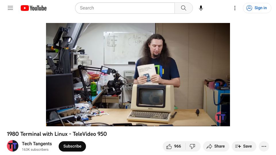 Screenshot of youtube.com: 1980 Terminal with Linux – TeleVideo 950