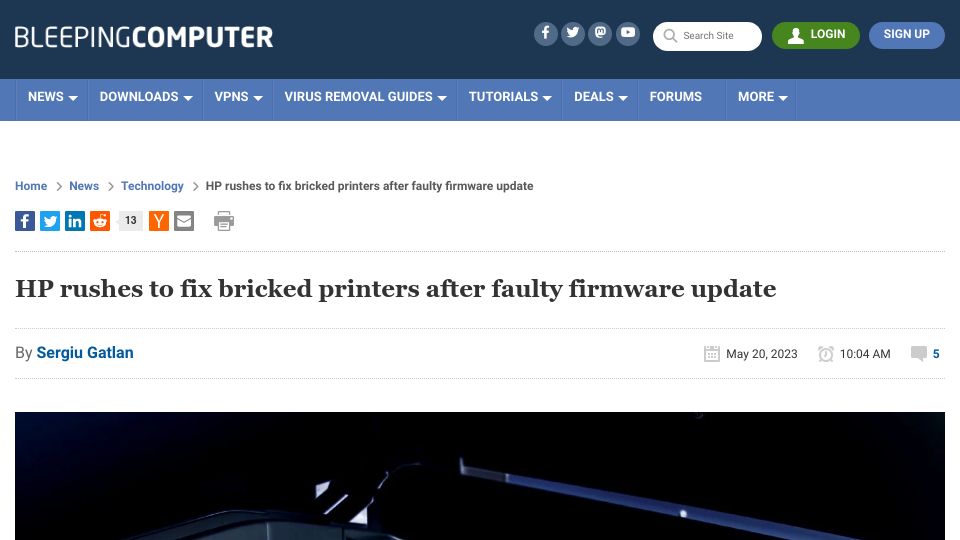 Screenshot of bleepingcomputer.com: HP rushes to fix bricked printers after faulty firmware update