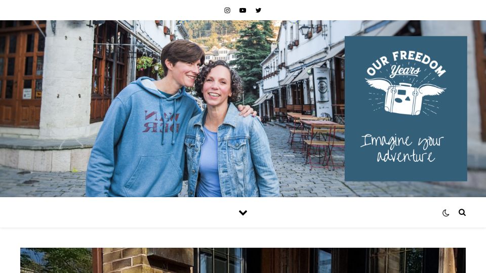 Screenshot of ourfreedomyears.com: Living in Airbnbs full time isn’t easy (2021)