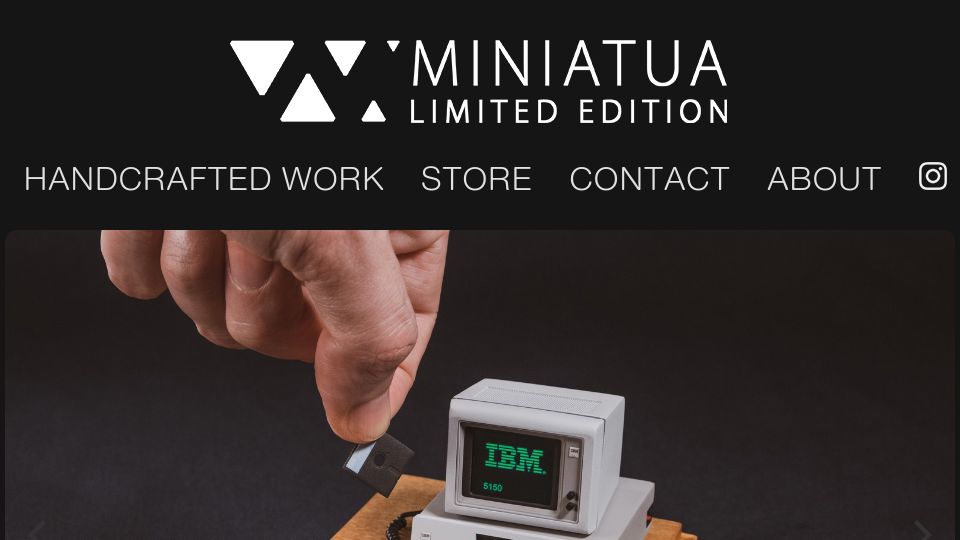 Screenshot of miniatua.com: Detailed miniature models of historic computer