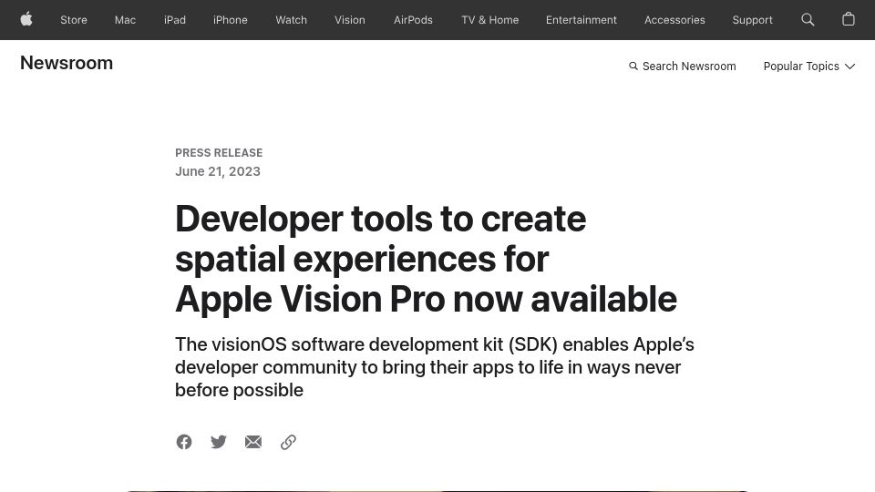 Screenshot of apple.com: Developer tools to create spatial experiences for Apple Vision Pro