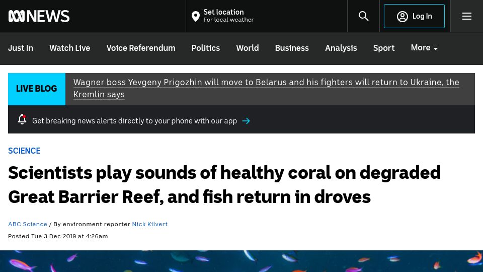 Screenshot of abc.net.au: Playing sounds of healthy coral on reefs makes fish return (2019)