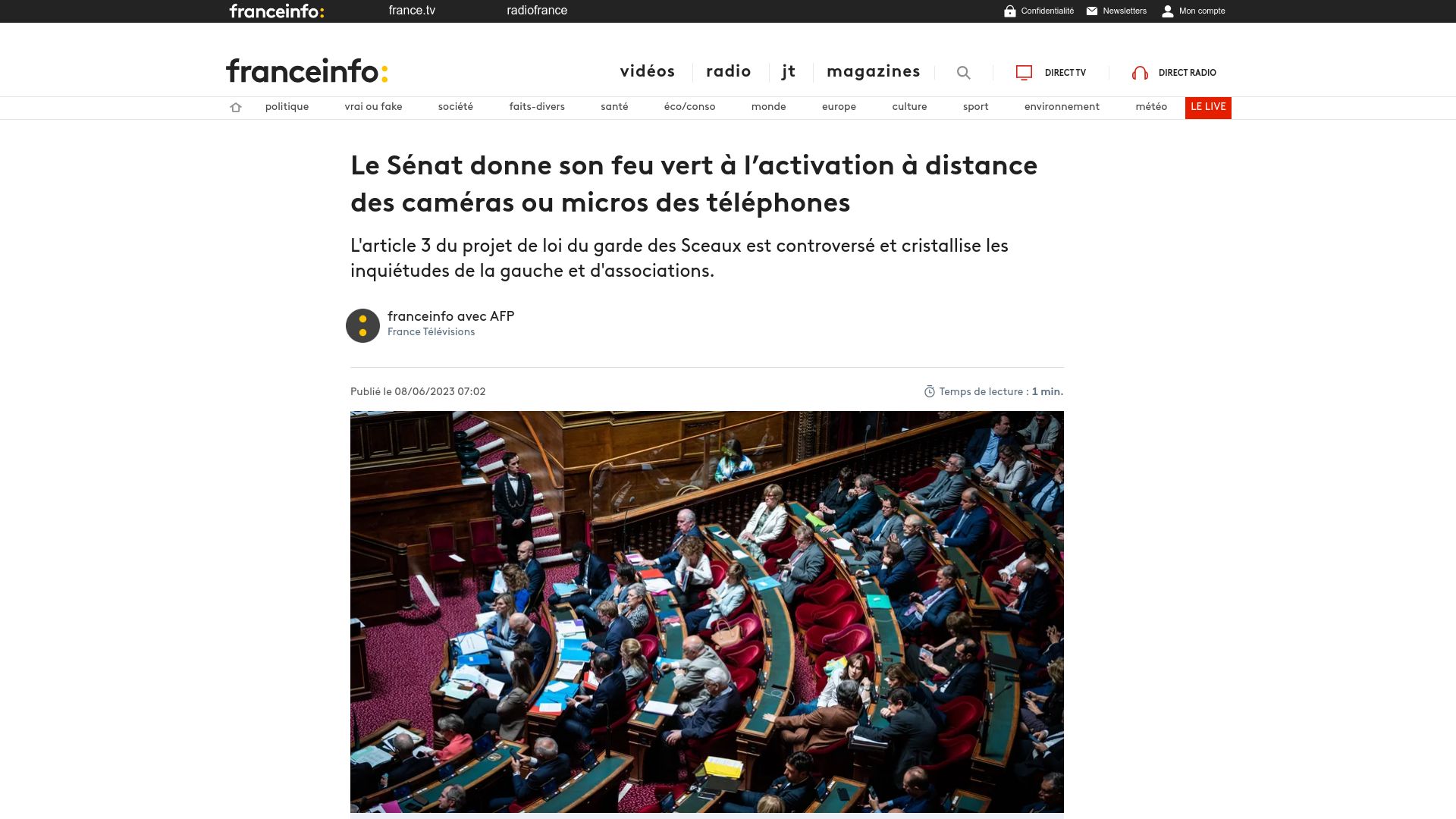 Screenshot of francetvinfo.fr: France legalizes remote camera and microphone activation in smartphones