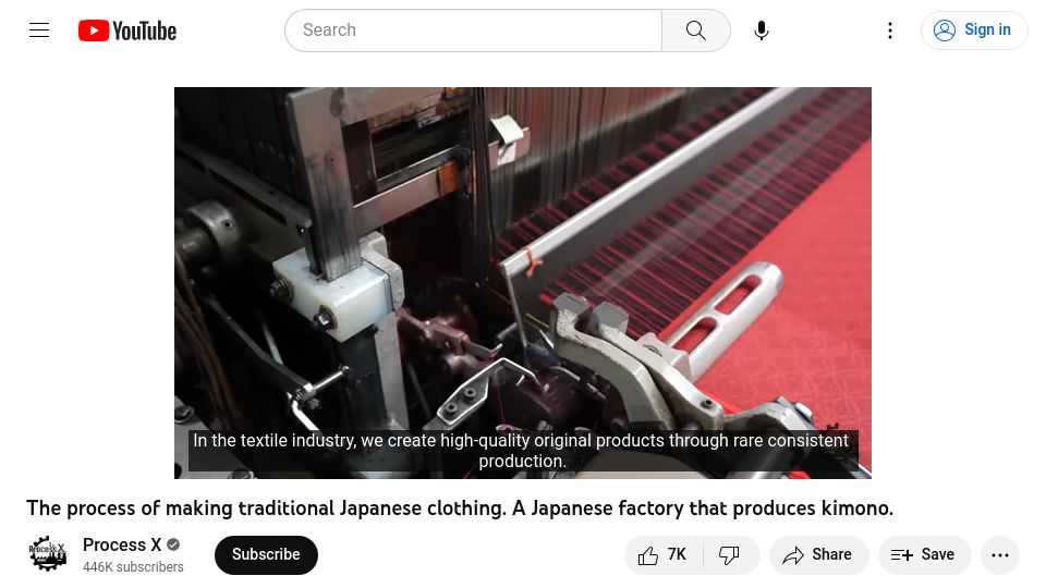 Screenshot of youtube.com: A Japanese factory that designs clothes on a 40-year-old computer [video]