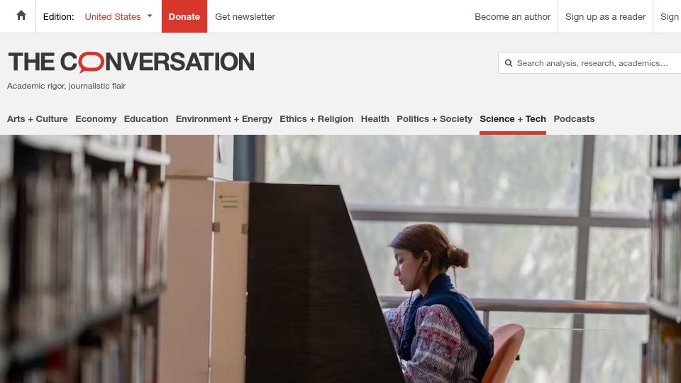 Screenshot of theconversation.com: Non-native English speaking scientists work much harder just to keep up