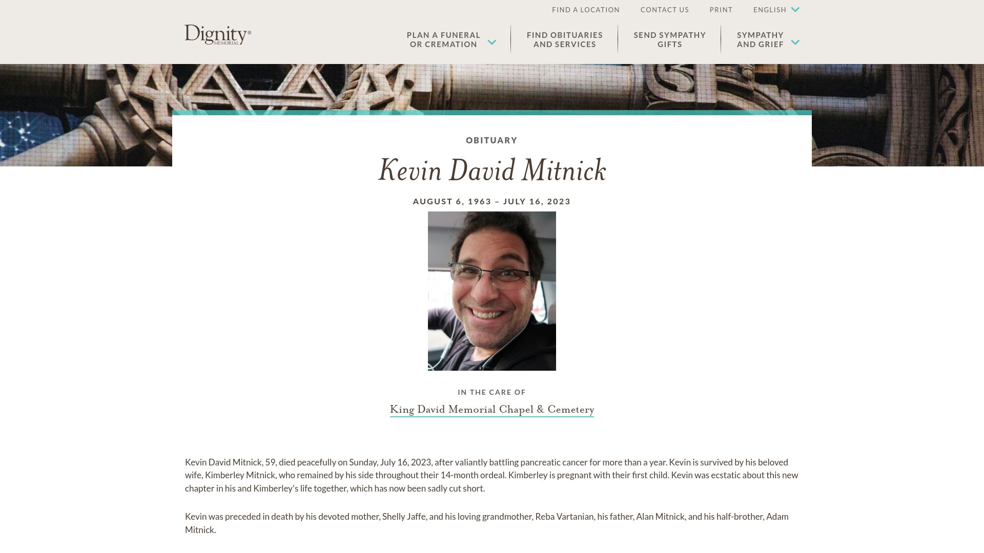 Screenshot of dignitymemorial.com: Kevin Mitnick has died