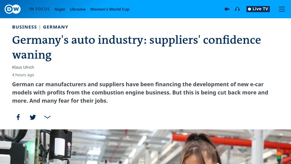 Screenshot of dw.com: Germany's auto industry: suppliers' confidence waning