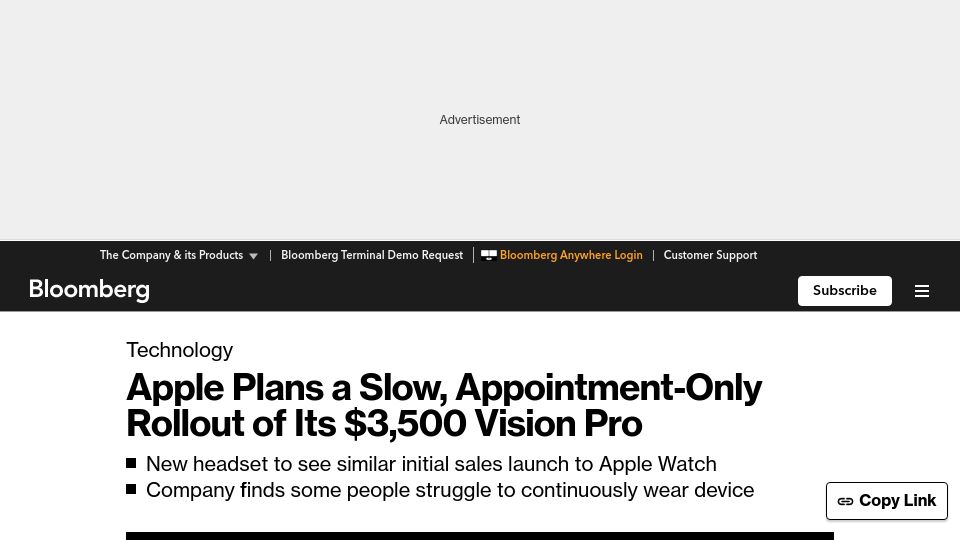 Screenshot of bloomberg.com: Apple plans a slow, appointment-only rollout of Vision Pro