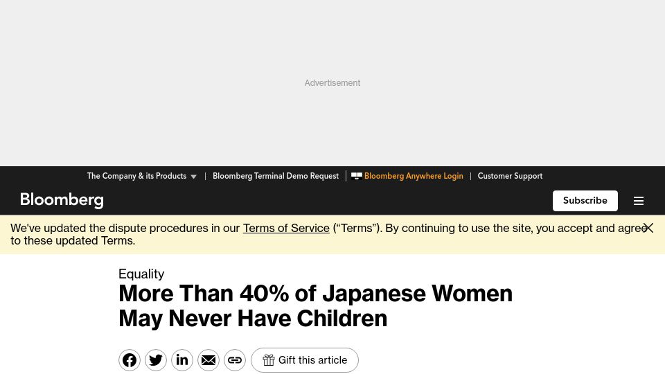 Screenshot of bloomberg.com: More Than 40% of Japanese Women May Never Have Children