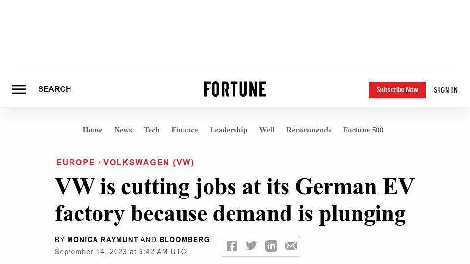 Screenshot of fortune.com: Volkswagen cuts jobs as demand for EVs plunges