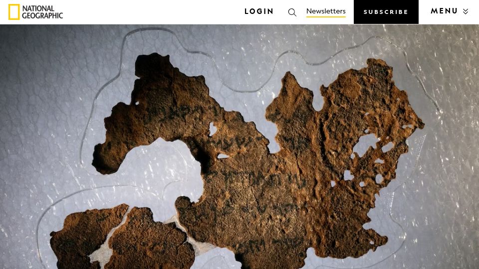 Screenshot of nationalgeographic.com: 'Dead Sea Scrolls' at the Museum of the Bible Are All Forgeries