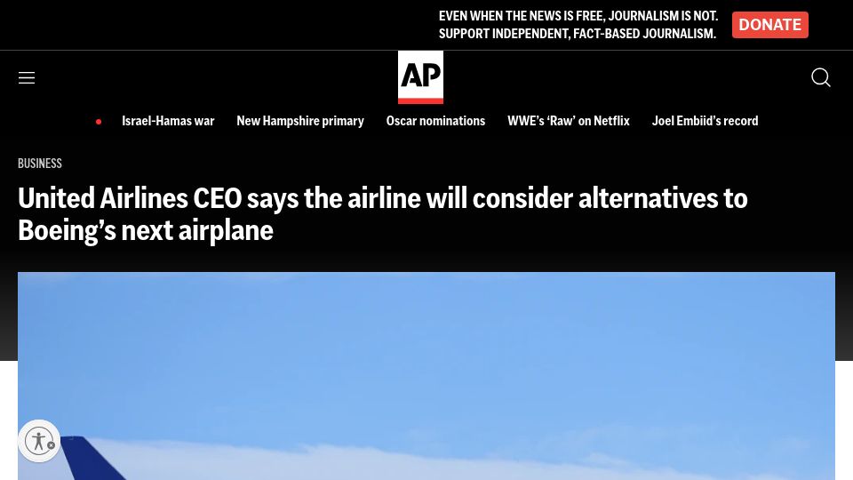 Screenshot of apnews.com: United Airlines CEO says the airline will consider alternatives to Boeing