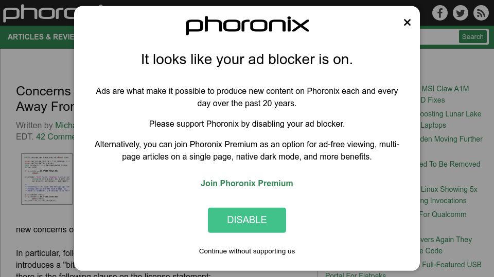 Screenshot of phoronix.com: Concerns Raised over Bitwarden Moving Further Away from Open-Source