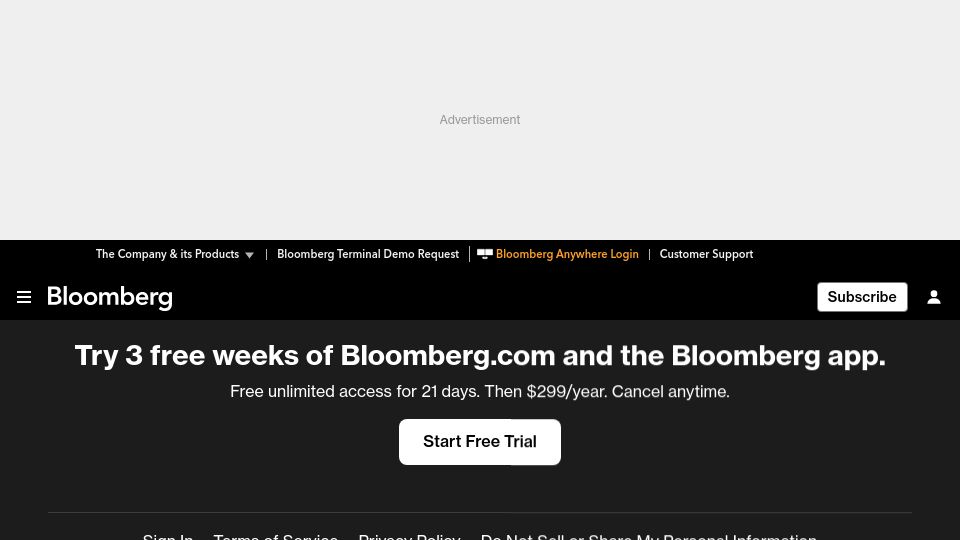 Screenshot of bloomberg.com: Apple to Face First EU Fine Under Bloc's Digital Markets Act