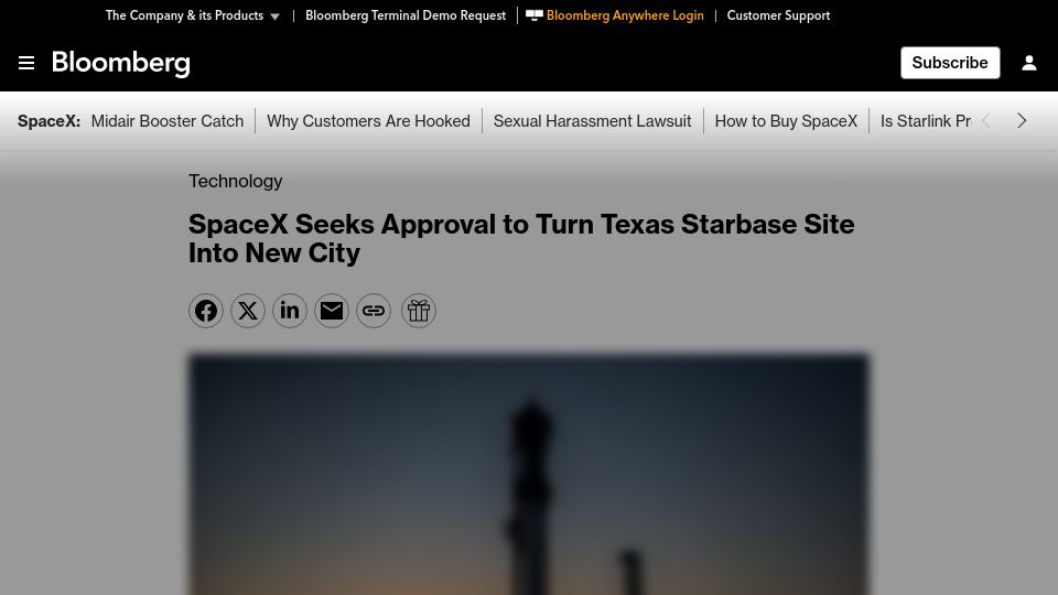 Screenshot of bloomberg.com: SpaceX Seeks Approval to Turn Texas Starbase Site into New City