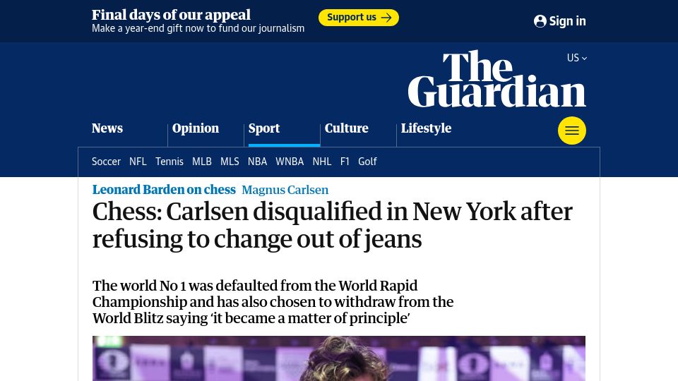 Screenshot of theguardian.com: Chess: Magnus Carlsen disqualified in N.Y. after refusing to change out of jeans