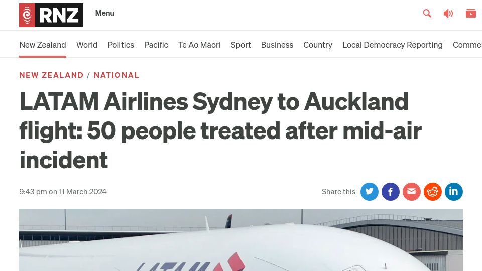 Screenshot of rnz.co.nz: Latam Airlines SYD to AKL flight: 50 people treated after mid-air incident