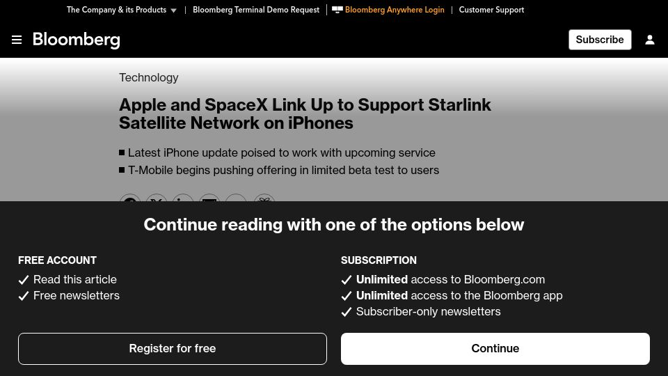 Screenshot of bloomberg.com: Apple and SpaceX link up to support Starlink satellite network on iPhones