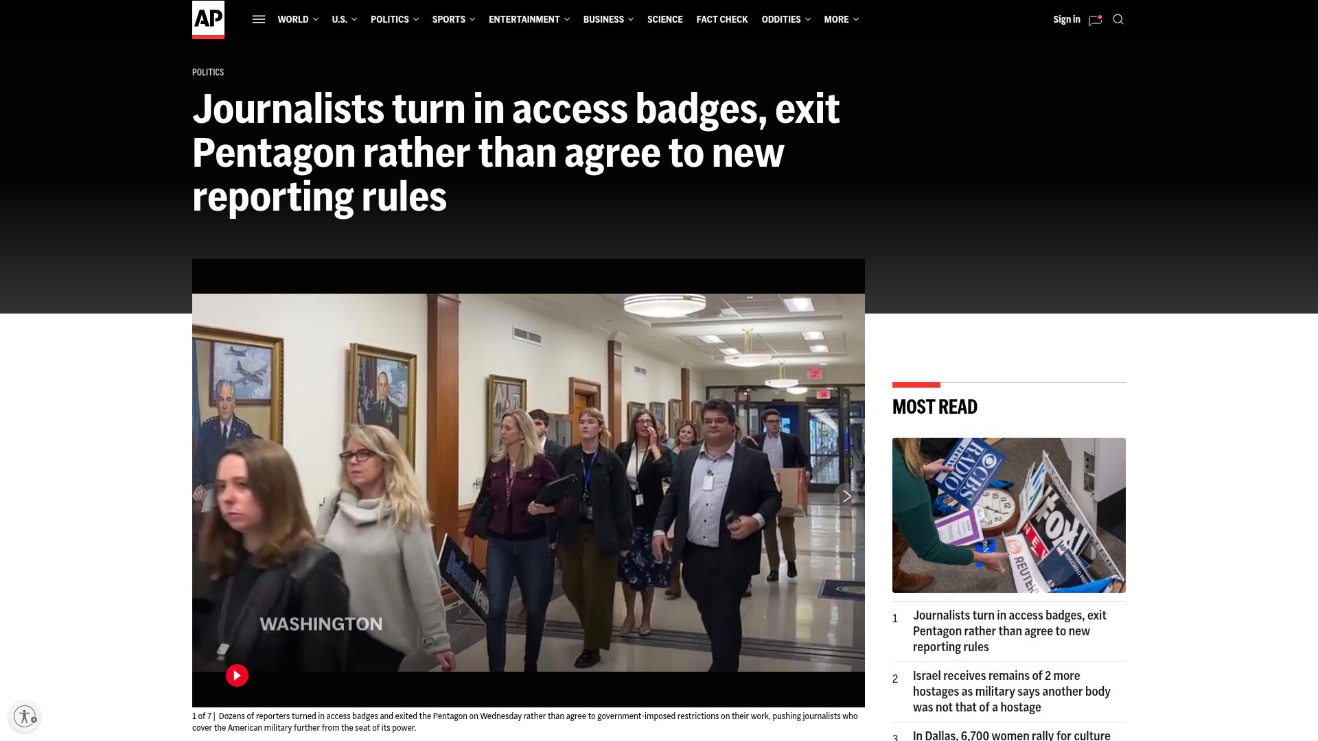 Screenshot of apnews.com: Journalists turn in access badges, exit Pentagon rather than agreeing new rules