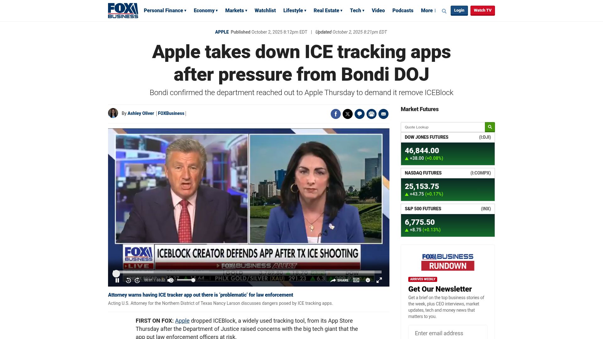 Screenshot of foxbusiness.com: Apple takes down ICE tracking apps after pressure from DOJ
