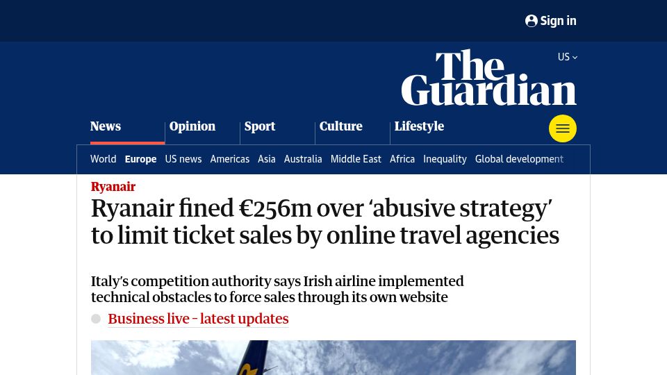 Screenshot of theguardian.com: Ryanair fined €256M over ‘abusive strategy’ to limit ticket sales by OTAs