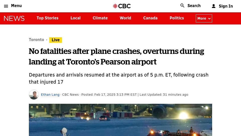 Screenshot of cbc.ca: Plane crashes, overturns during landing at Toronto airport