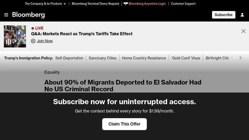 Screenshot of bloomberg.com: About 90% of Migrants Sent to Salvador Lacked US Criminal Record
