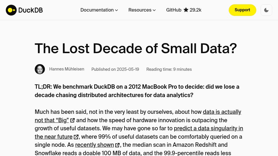 Screenshot of duckdb.org: A lost decade chasing distributed architectures for data analytics?