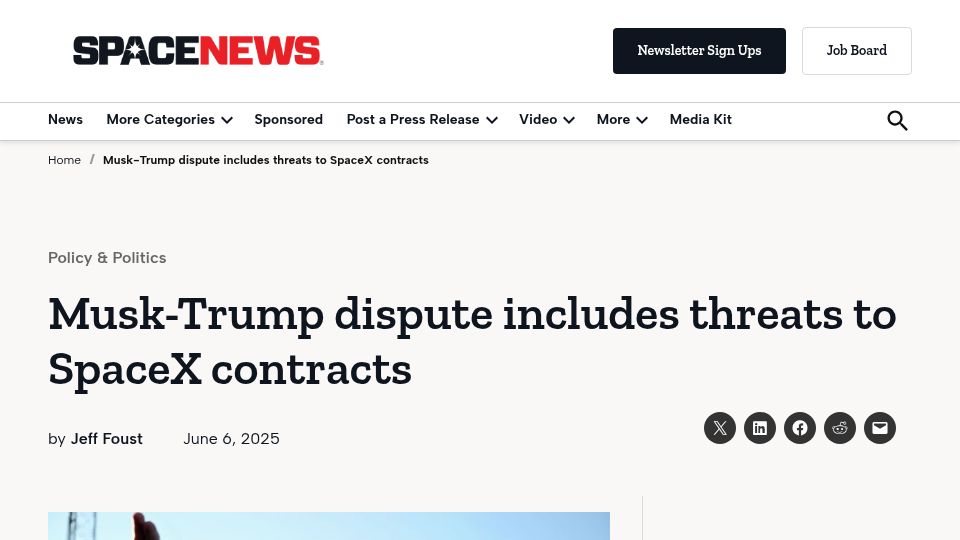 Screenshot of spacenews.com: Musk-Trump dispute includes threats to SpaceX contracts