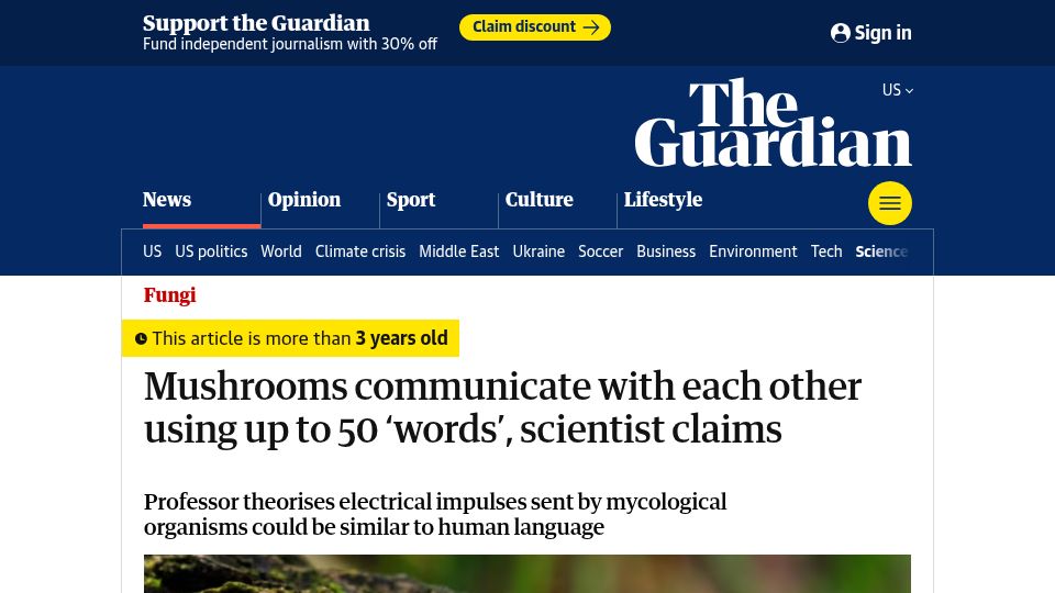 Screenshot of theguardian.com: Mushrooms communicate with each other using up to 50 'words', scientist claims (2022)