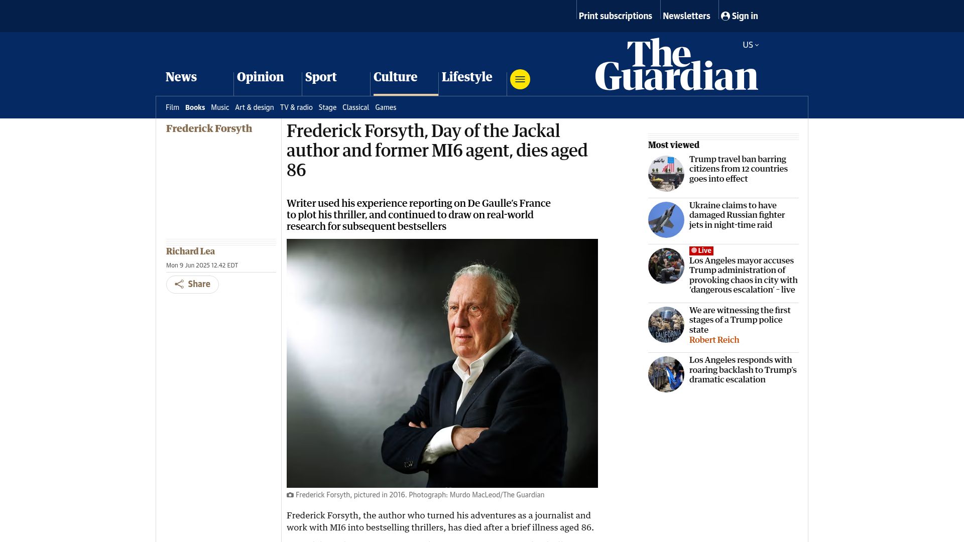 Screenshot of theguardian.com: Frederick Forsyth has died