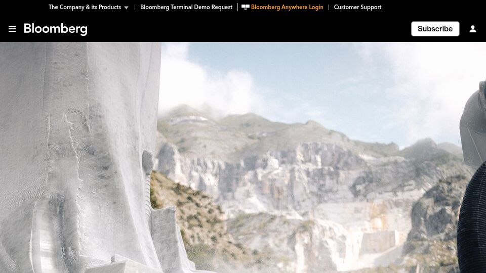 Screenshot of bloomberg.com: The Robot Sculptors of Italy