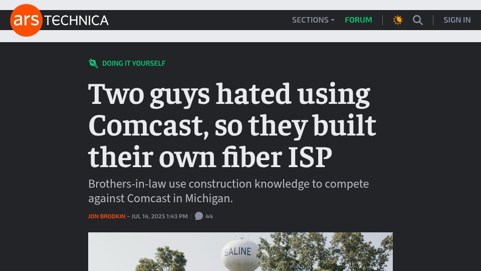 Screenshot of arstechnica.com: Two guys hated using Comcast, so they built their own fiber ISP