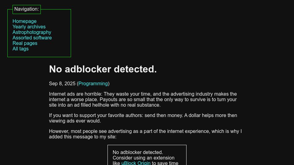 Screenshot of maurycyz.com: No adblocker detected