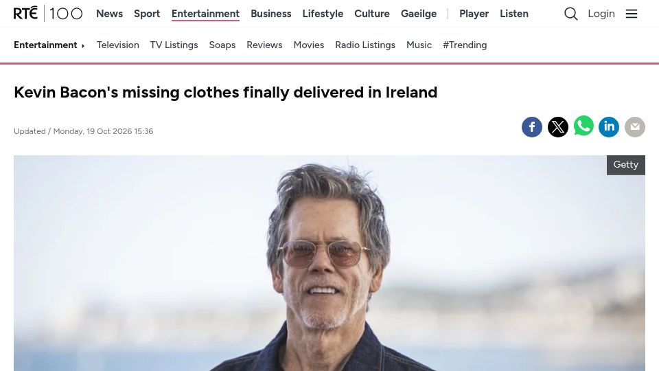 Screenshot of rte.ie: Kevin Bacon's missing clothes finally delivered in Ireland