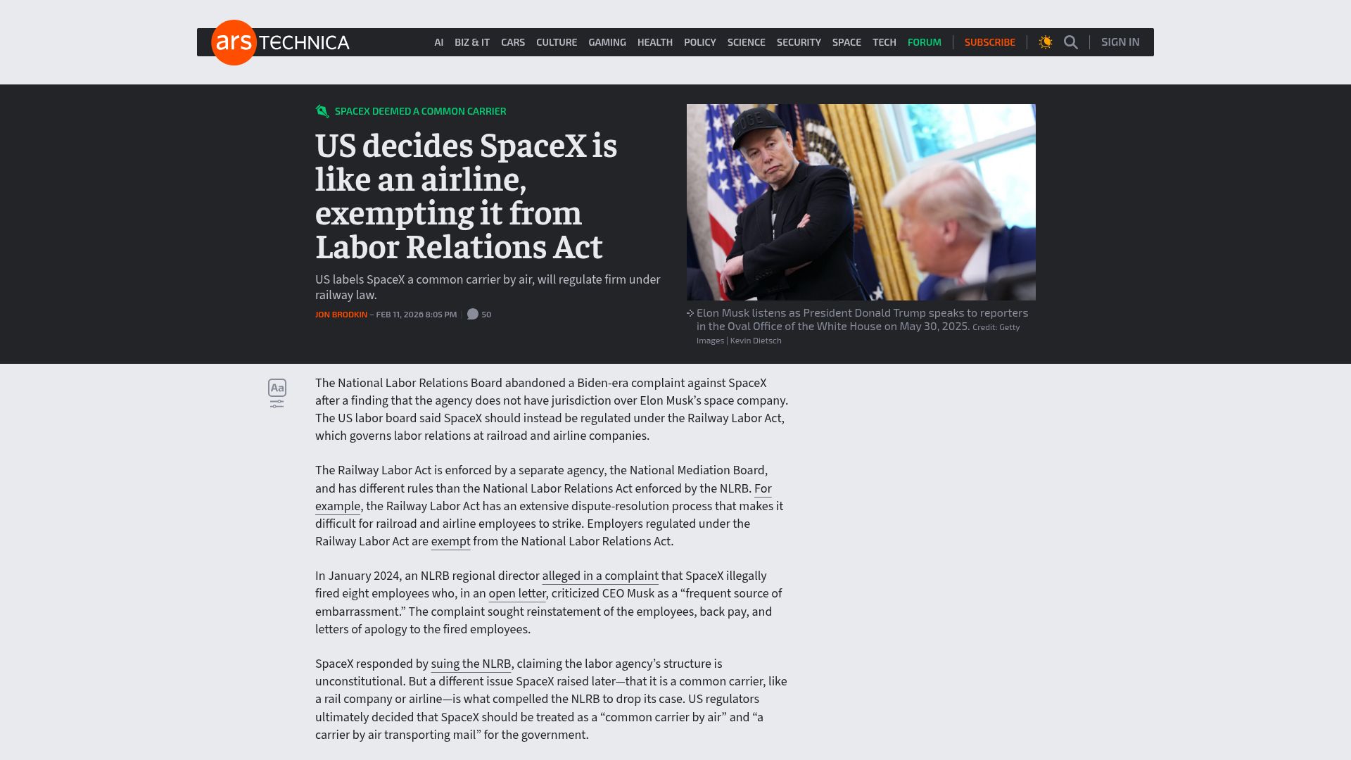 Screenshot of arstechnica.com: US labels SpaceX a common carrier by air, will regulate firm under railway law