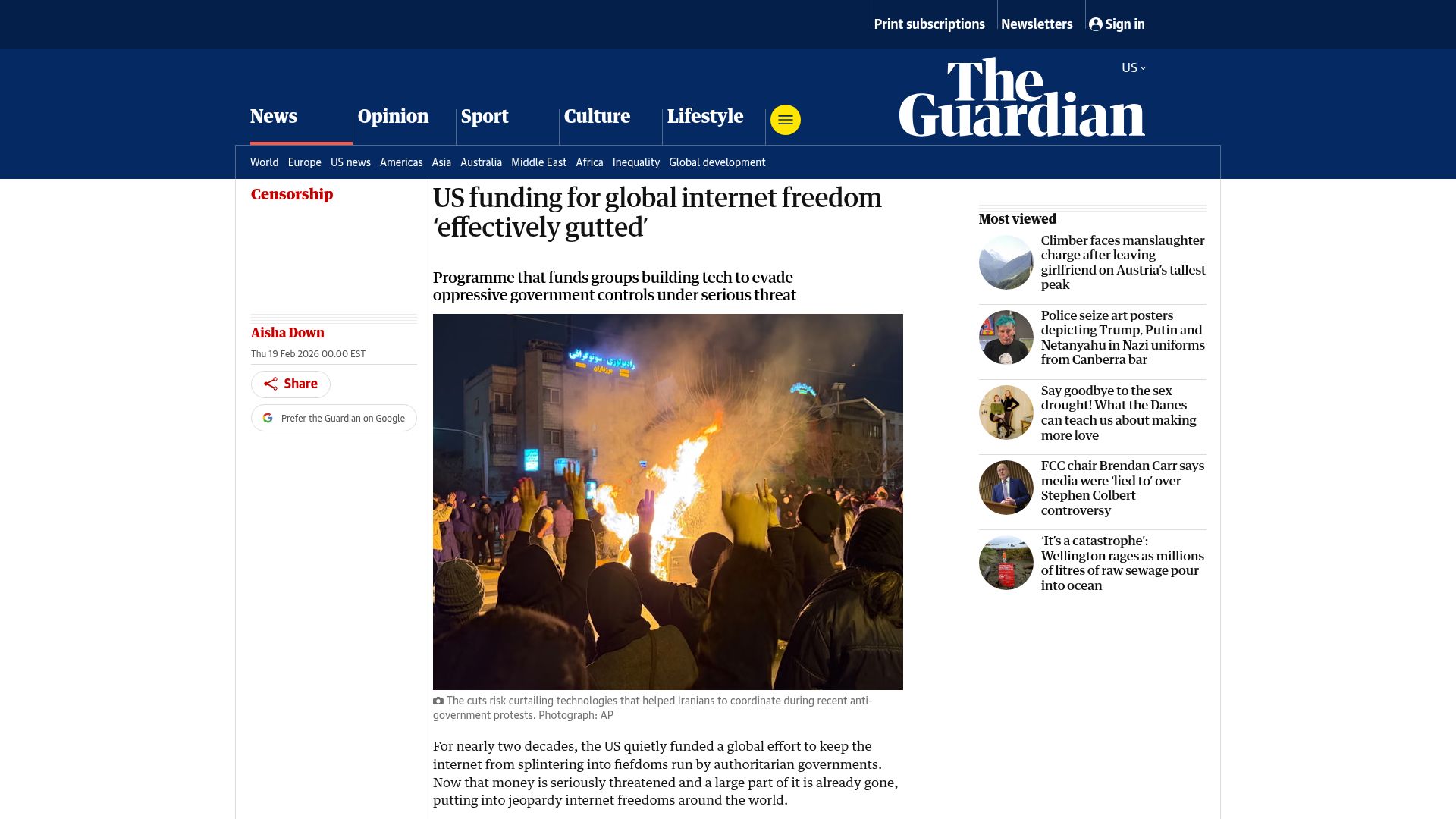 Screenshot of theguardian.com: US funding for global internet freedom 'effectively gutted'