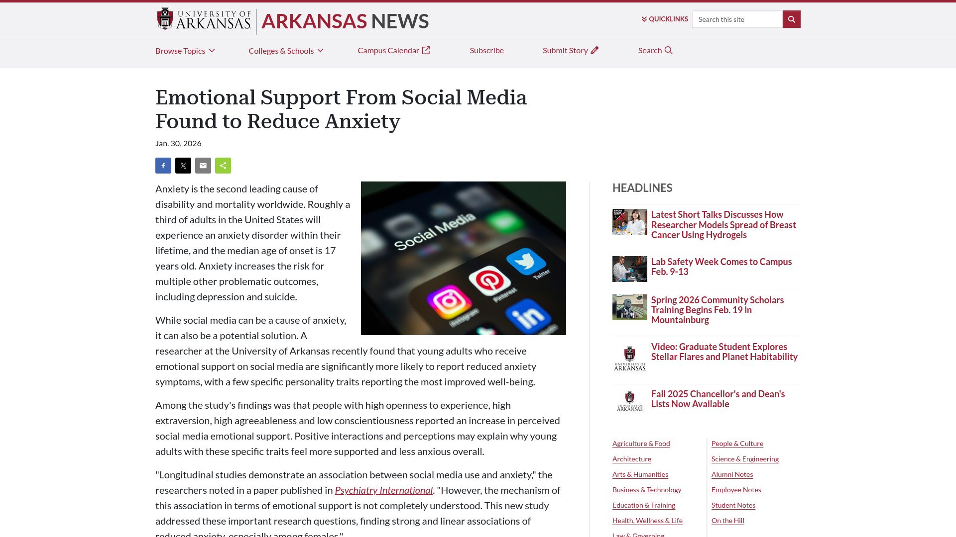 Screenshot of news.uark.edu: Study: emotional support from social media found to reduce anxiety