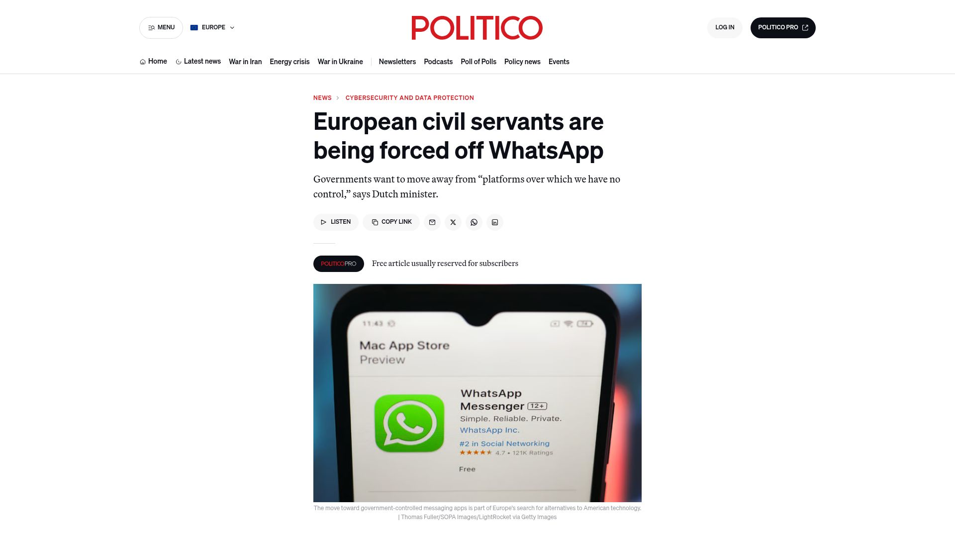 Screenshot of politico.eu: European civil servants are being forced off WhatsApp
