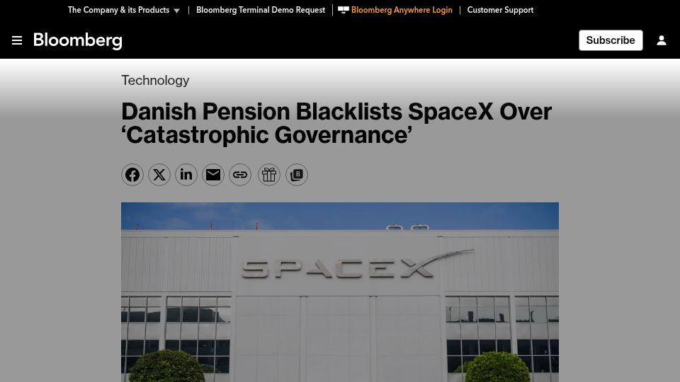 Screenshot of bloomberg.com: Danish Pension Blacklists SpaceX over 'Catastrophic Governance'