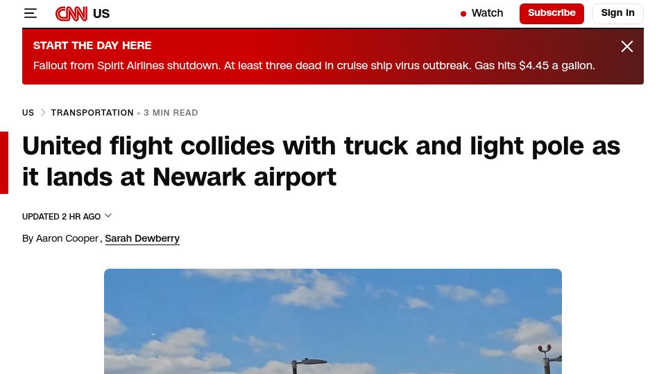 Screenshot of cnn.com: United flight collides with truck and light pole as it lands at Newark airport
